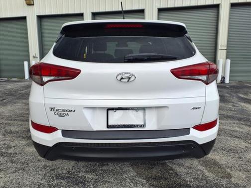2016 Hyundai TUCSON SE