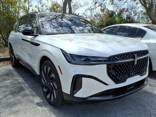 2024 Lincoln Nautilus Reserve