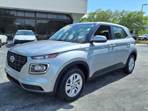 2021 Hyundai VENUE SE