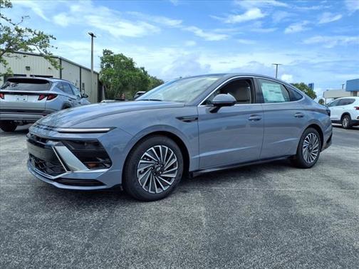 2025 Hyundai SONATA Hybrid Limited