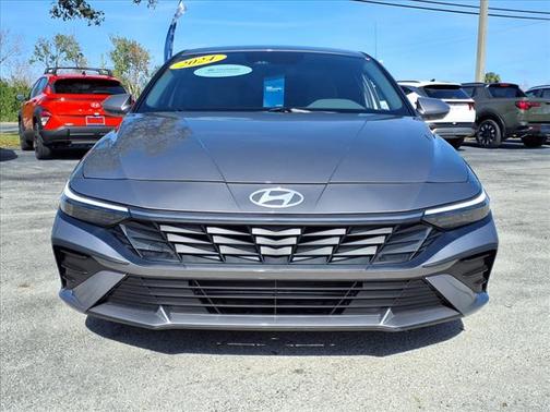 2024 Hyundai ELANTRA SEL