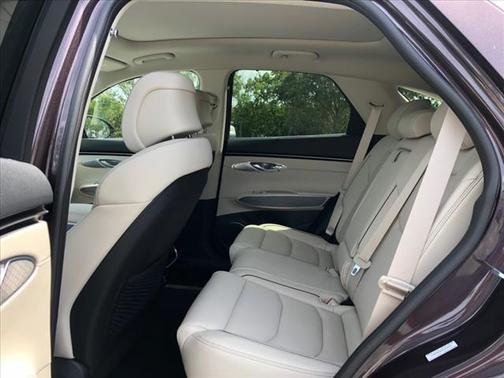 2022 Genesis GV70 2.5T AWD