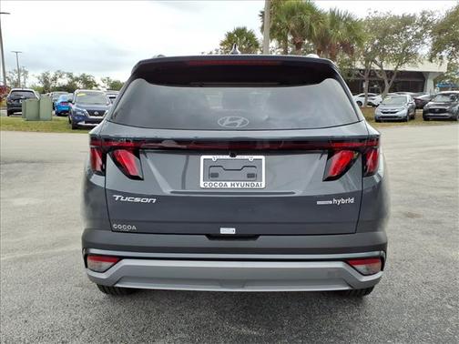 2026 Hyundai TUCSON Hybrid SEL