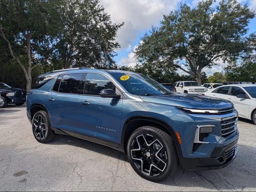 Lakeshore Blue Metallic 2025 Chevrolet Traverse High Country
