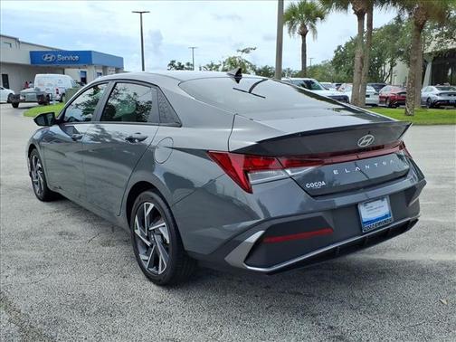 2025 Hyundai ELANTRA HEV SEL Sport