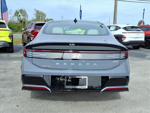 2026 Hyundai SONATA Hybrid SE