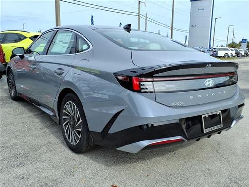 2026 Hyundai SONATA Hybrid SE
