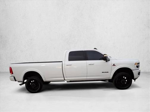 2025 RAM 3500 Limited Crew Cab 4x4 8' Box