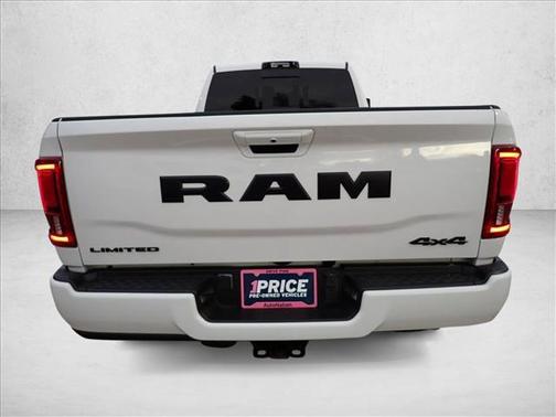 2025 RAM 3500 Limited Crew Cab 4x4 8' Box