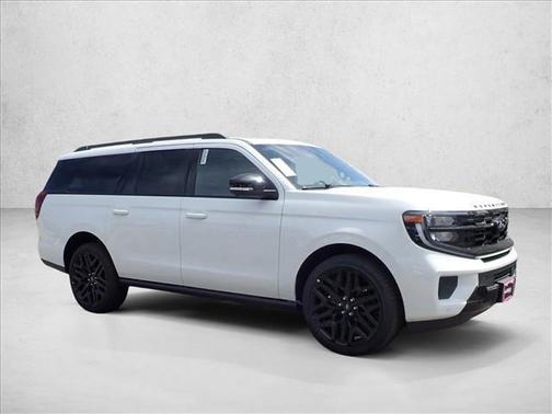 Star White Metallic Tri-Coat 2026 Ford Expedition Max Platinum