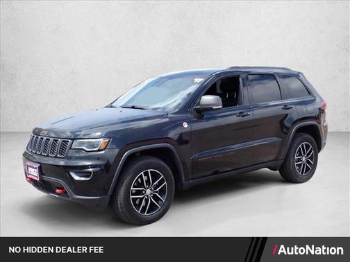Diamond Black Crystal Pearlcoat 2017 Jeep Grand Cherokee Trailhawk