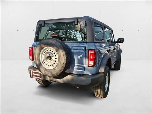 2025 Ford Bronco Base 4 Door 4x4