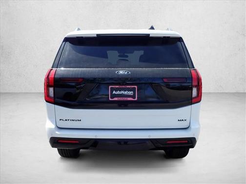 Star White Metallic Tri-Coat 2026 Ford Expedition Max Platinum
