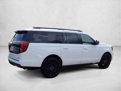 Star White Metallic Tri-Coat 2026 Ford Expedition Max Platinum