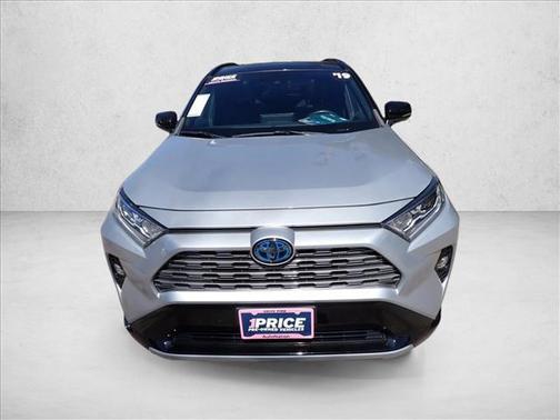 Silver Sky Metallic w/Black Roof 2019 Toyota RAV4 Hybrid SE