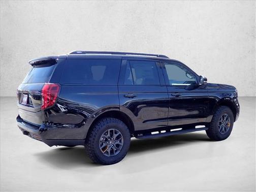 Agate Black Metallic 2026 Ford Expedition Tremor