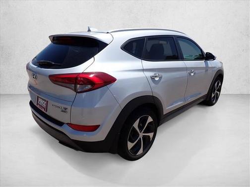 Molten Silver 2017 Hyundai TUCSON Limited