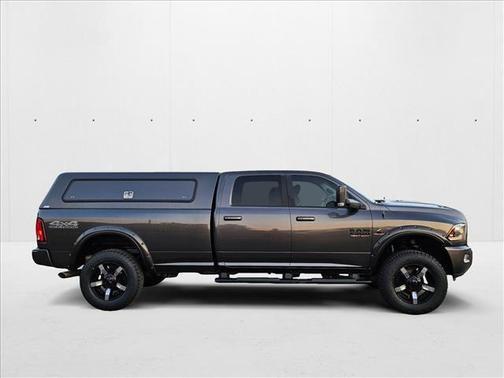 2017 RAM 2500 Laramie Crew Cab 4x4 8' Box