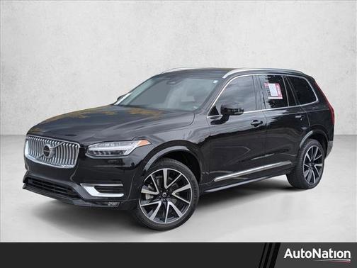 2023 Volvo XC90 B5 Plus