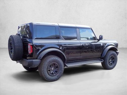 Shadow Black 2026 Ford Bronco Outer Banks