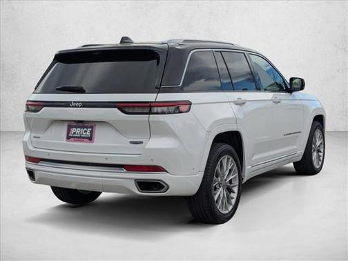 2022 Jeep Grand Cherokee Summit
