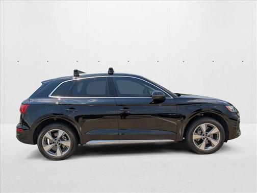 2023 Audi Q5 40 Premium