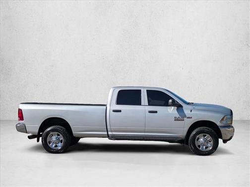2018 RAM 3500 Tradesman Crew Cab 4x4 8' Box