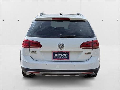 2017 Volkswagen Golf Alltrack TSI S