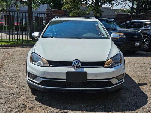 2017 Volkswagen Golf Alltrack TSI S
