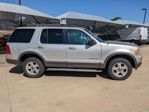 2005 Ford Explorer XLT