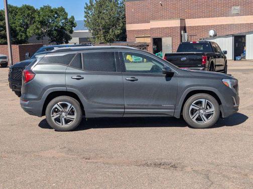2020 GMC Terrain SLT