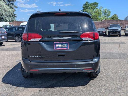2017 Chrysler Pacifica Touring