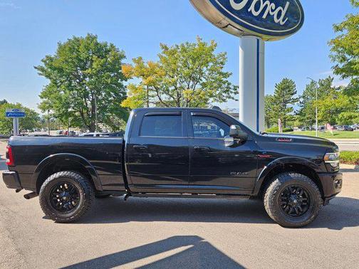 2020 RAM 2500 Laramie Crew Cab 4X4 6'4' Box