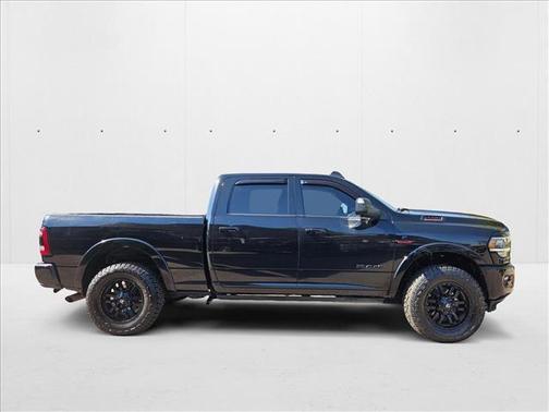 2020 RAM 2500 Laramie Crew Cab 4X4 6'4' Box