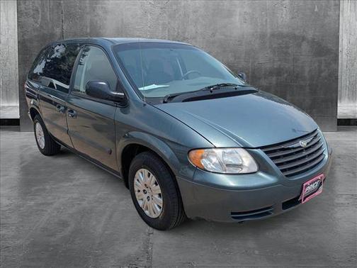 2006 Chrysler Town & Country Base