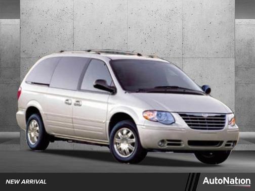 2006 Chrysler Town & Country Base