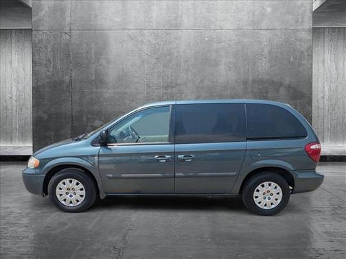 2006 Chrysler Town & Country Base