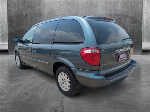 2006 Chrysler Town & Country Base