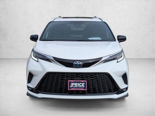 2022 Toyota Sienna XSE 7 Passenger