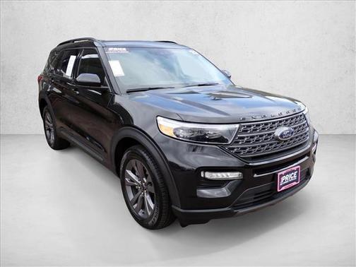 Agate Black Metallic 2023 Ford Explorer XLT