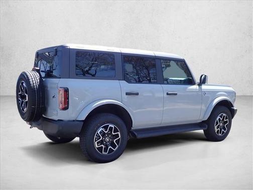 Avalanche Gray 2026 Ford Bronco Outer Banks