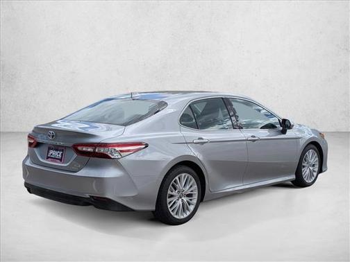 2019 Toyota Camry Hybrid XLE