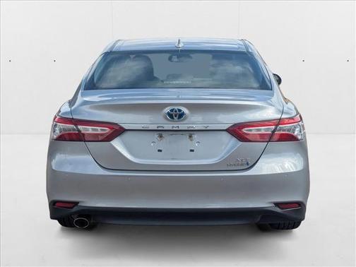 2019 Toyota Camry Hybrid XLE