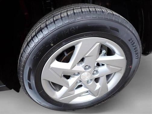 2024 Hyundai KONA SE