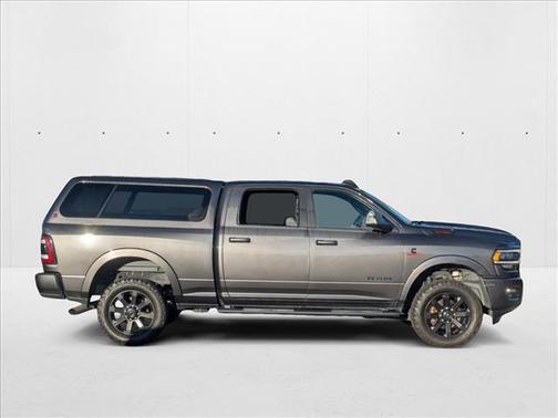 2020 RAM 2500 Laramie Crew Cab 4X4 6'4' Box