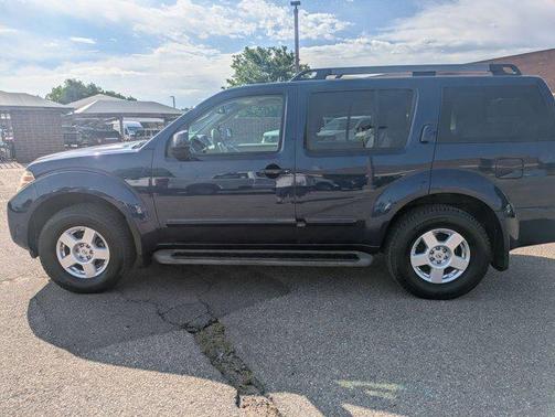 2012 Nissan Pathfinder SV