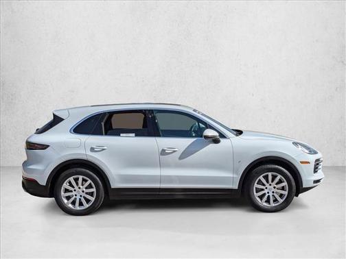 2022 Porsche Cayenne Cayenne