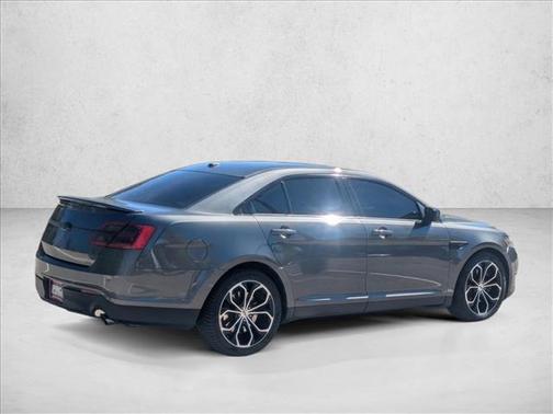 2016 Ford Taurus SHO