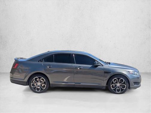 2016 Ford Taurus SHO
