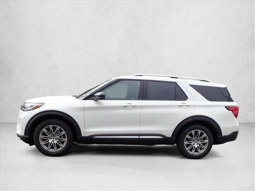 Star White Metallic Tri-Coat 2026 Ford Explorer Platinum